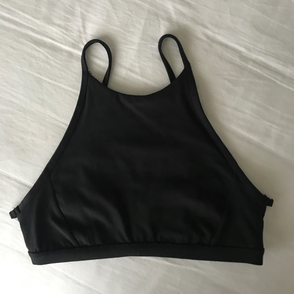 Lululemon twist and reach bra size 6